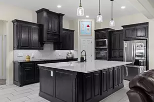 117 Coyote Cave Ln, Alvord, TX 76225 - Photo 8