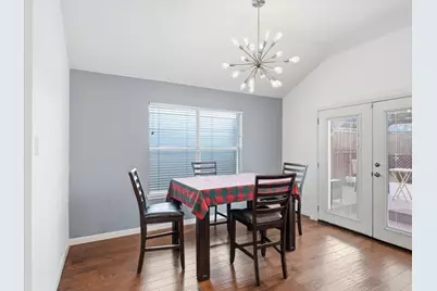 1039 Wood Brook Drive, Grand Prairie, TX 75052 - Photo 10