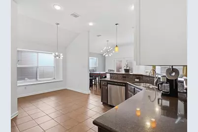 1039 Wood Brook Drive, Grand Prairie, TX 75052 - Photo 6