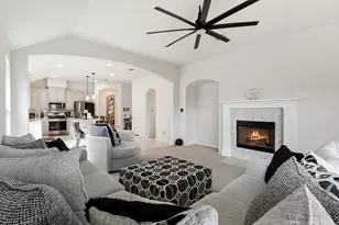 908 Madeline Ln, Cleburne, TX 76033 - Photo 14