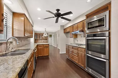 1424 Homestead Court, Irving, TX 75061 - Photo 8