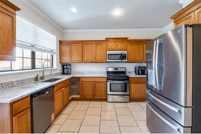 604 Hillside Circle, Little Elm, TX 75068 - Photo 10