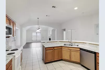 704 Darlington Trail, Fort Worth, TX 76131 - Photo 6