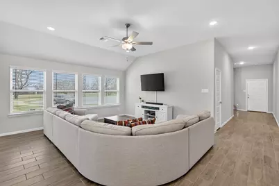 7613 Poplar Drive, Denton, TX 76226 - Photo 6