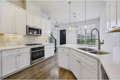 744 Patriot Lane, Irving, TX 75060 - Photo 12