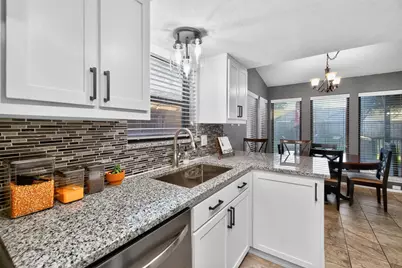 1326 Dogwood Trail, Lewisville, TX 75067 - Photo 10