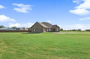 14356 China Spring Rd, China Spring, TX 76633 - Photo 2