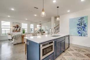 211 Cardinal Woods Ct, Granbury, TX 76049 - Photo 12