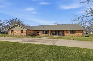 4 Buckskin Rd, Mineral Wells, TX 76067 - Photo 6