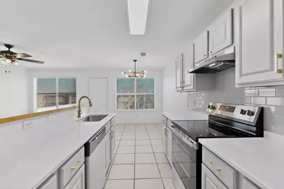 4502 Alamosa Street, Fort Worth, TX 76119 - Photo 10