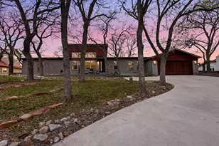 107 Highland Lake Dr, Highland Village, TX 75077 - Photo 2