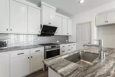 208 Spring Hill Road, Flower Mound, TX 75028 - Photo 6