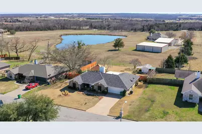 209 Bryant Street, Pottsboro, TX 75076 - Photo 1