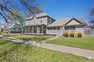 913 W Chestnut St, Denison, TX 75020 - Photo 1