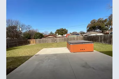 8541 Strathmore Drive, Dallas, TX 75238 - Photo 16