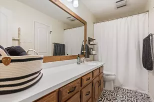 1033 Wedgewood Dr, Woodway, TX 76712 - Photo 22