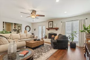 1033 Wedgewood Dr, Woodway, TX 76712 - Photo 8