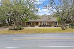 1503 W Westhill Dr, Cleburne, TX 76033 - Photo 32