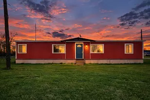 200 Olive St, Emhouse, TX 75110 - Photo 1