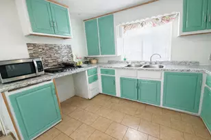 200 Olive St, Emhouse, TX 75110 - Photo 6