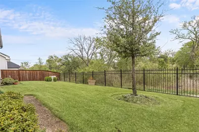 400 Fema Valle Drive, McKinney, TX 75071 - Photo 32