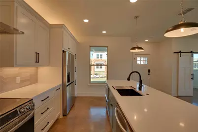 300 Red Bird Ridge, Granbury, TX 76049 - Photo 4