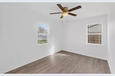 4540 Western Oaks Drive, Dallas, TX 75211 - Photo 14