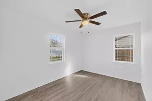4540 Western Oaks Dr, Dallas, TX 75211 - Photo 14