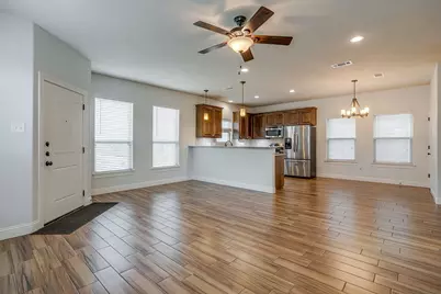 4912 Ridglea Hills Court, Fort Worth, TX 76116 - Photo 4