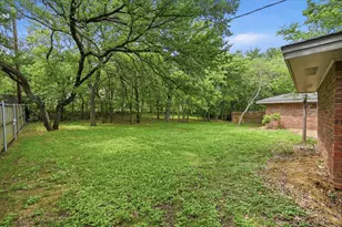 1200 Woodridge Cir, Euless, TX 76040 - Photo 36