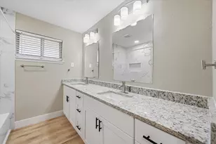 1200 Woodridge Cir, Euless, TX 76040 - Photo 20