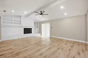 1200 Woodridge Cir, Euless, TX 76040 - Photo 10