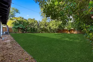 6611 Highgate Ln, Dallas, TX 75214 - Photo 36