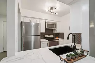 4859 Cedar Springs Rd, Dallas, TX 75219 - Photo 14