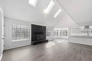 5028 Groom Ln, Dallas, TX 75227 - Photo 2