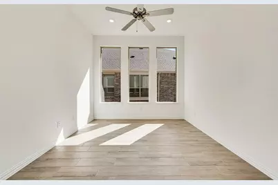 1112 Water Canna Dr, Justin, TX 76247 - Photo 6