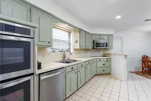 2405 Perryland Dr, Arlington, TX 76013 - Photo 10