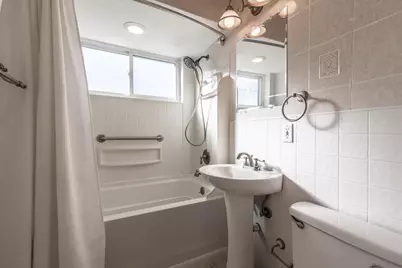 12118 Brisbane Avenue, Farmers Branch, TX 75234 - Photo 20