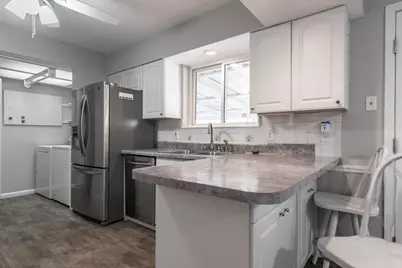 12118 Brisbane Avenue, Farmers Branch, TX 75234 - Photo 10