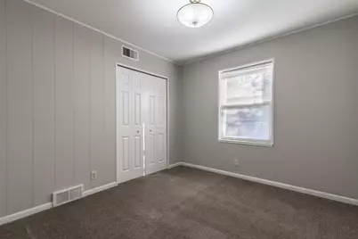 12118 Brisbane Avenue, Farmers Branch, TX 75234 - Photo 22