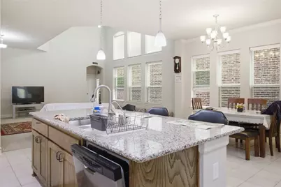 109 Maceta Street, Irving, TX 75039 - Photo 8