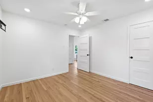 6811 Patrick Dr, Dallas, TX 75214 - Photo 36