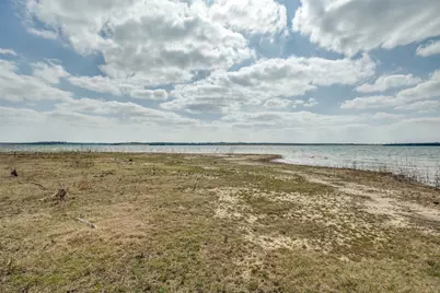 360 Lakewood Lane, Honey Grove, TX 75446 - Photo 8