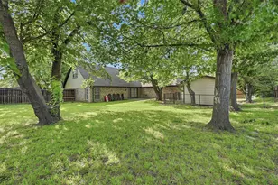 720 Blanton Dr, Sherman, TX 75092 - Photo 4