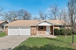 424 Holder Dr, Hurst, TX 76053 - Photo 1