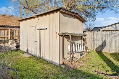 2828 Fairbrook Street, Irving, TX 75062 - Photo 20