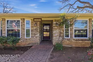 1908 Cleburn Dr, Arlington, TX 76012 - Photo 26