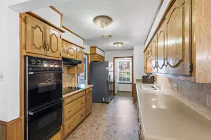 1908 Cleburn Dr, Arlington, TX 76012 - Photo 8