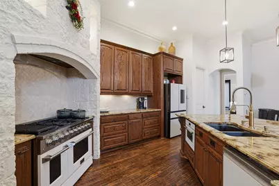 3417 Madison Court, Grapevine, TX 76092 - Photo 6