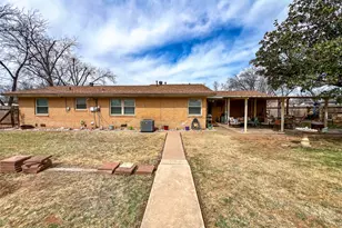 1001 S E 3rd St, Knox City, TX 79529 - Photo 32